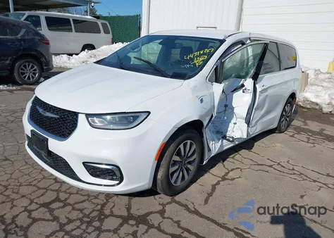 2024 Chrysler Pacifica Hybrid Select z USA, uszkodzony, nr VIN 2C4RC1S79RR174487